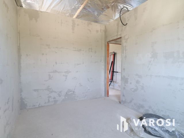 Kulcsrakész családi ház, 10 éves szaldó elszámolással.