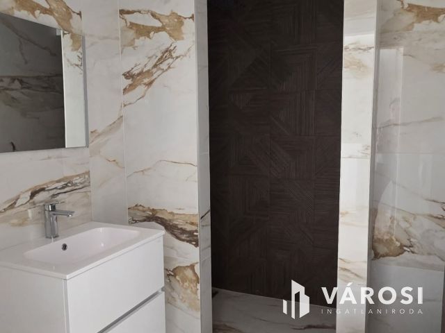 Szinte egyetlen ilyen lehetőség-új költözhető lakás-Debrecen