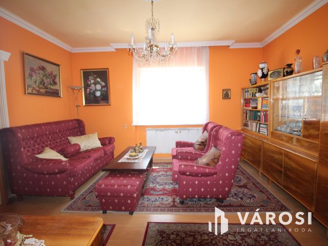 Családi ház, jó környezetben, Szombathelyen