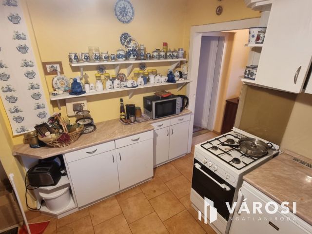 Családi ház, jó környezetben, Szombathelyen